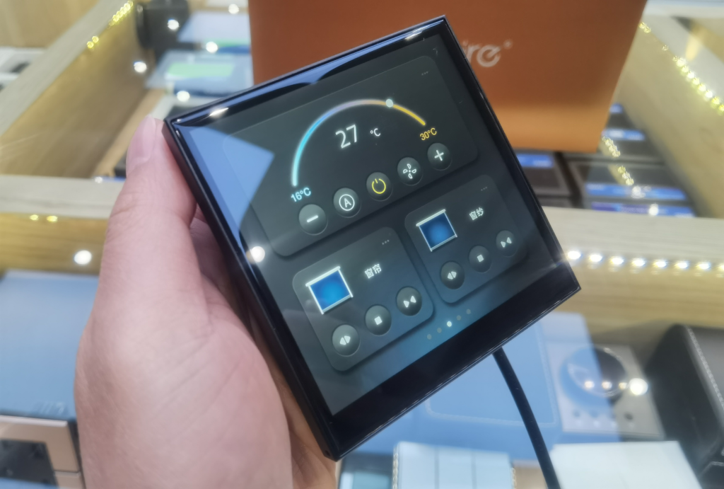 P04C：高效、灵活的智能场景控制解决方案